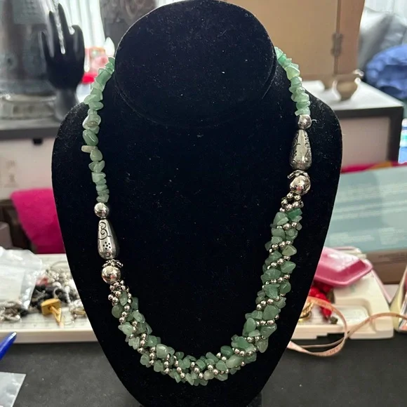 Handcrafted Green Aventurine Beaded Twist Necklace - Picture 6 of 8